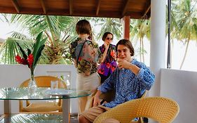 Paradise Beach House - 3 Bedrooms Apartment In Habaraduwa
